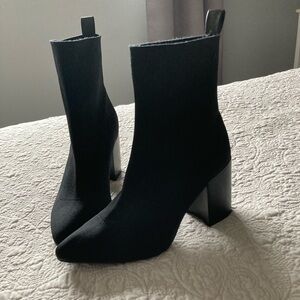 Elegant Black Ankle Boots